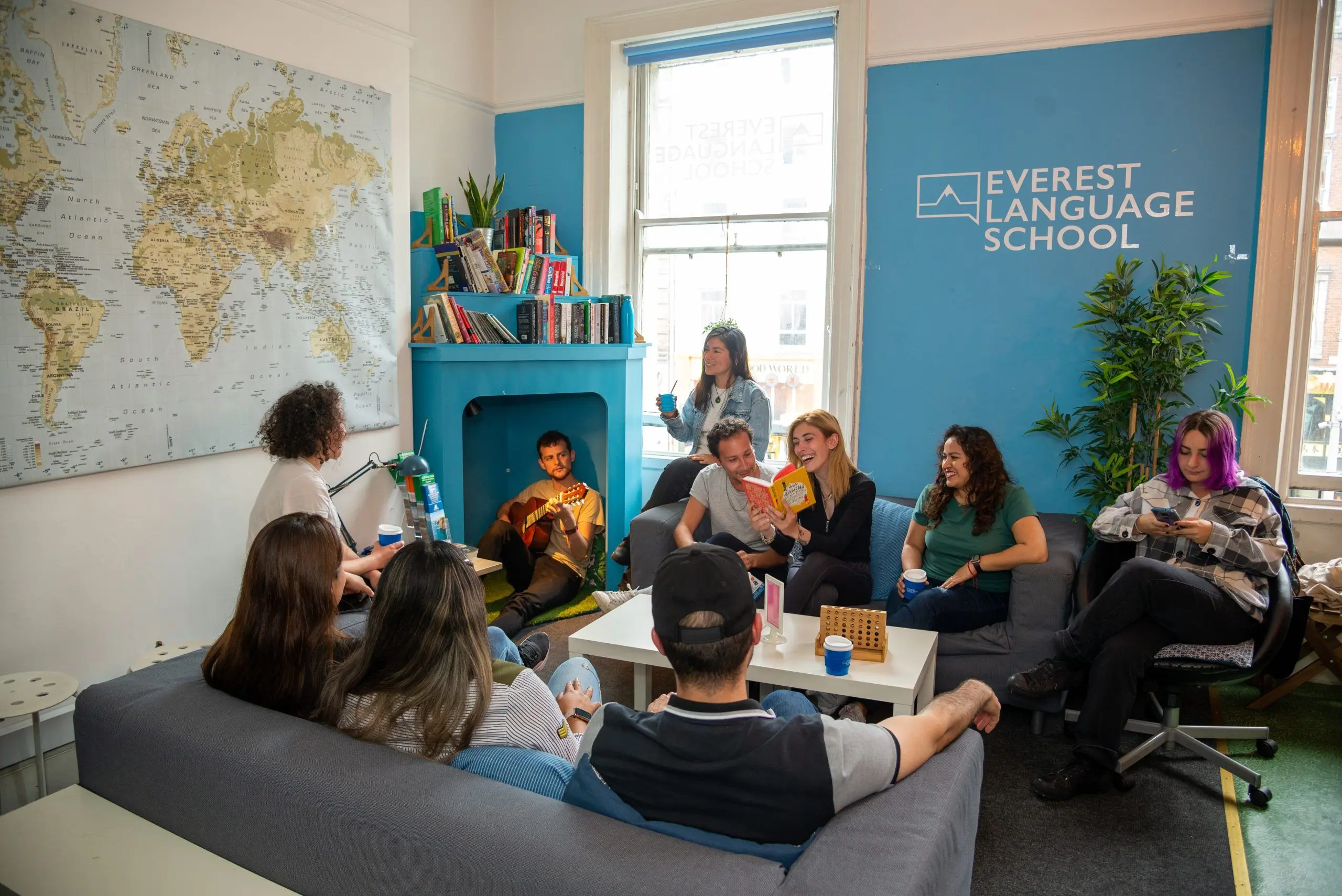 Everest Language School